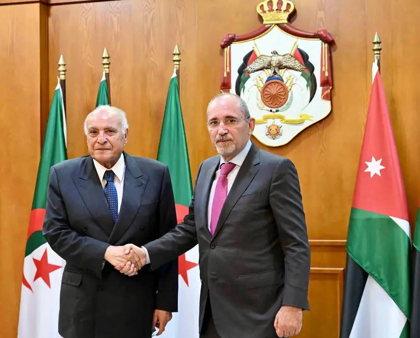 M. Attaf reçu à Amman par le vice-Premier ministre, ministre jordanien des Affaires étrangères et des Expatriés
