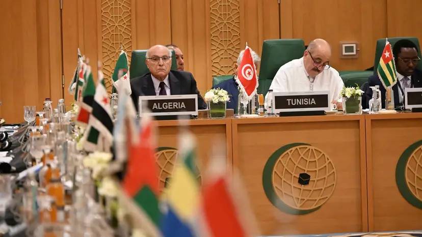 السيد عطاف يشارك في أشغال الدورة الاستثنائية الثالثة والعشرين لمجلس وزراء خارجية الدول الأعضاء في منظمة التعاون الإسلامي